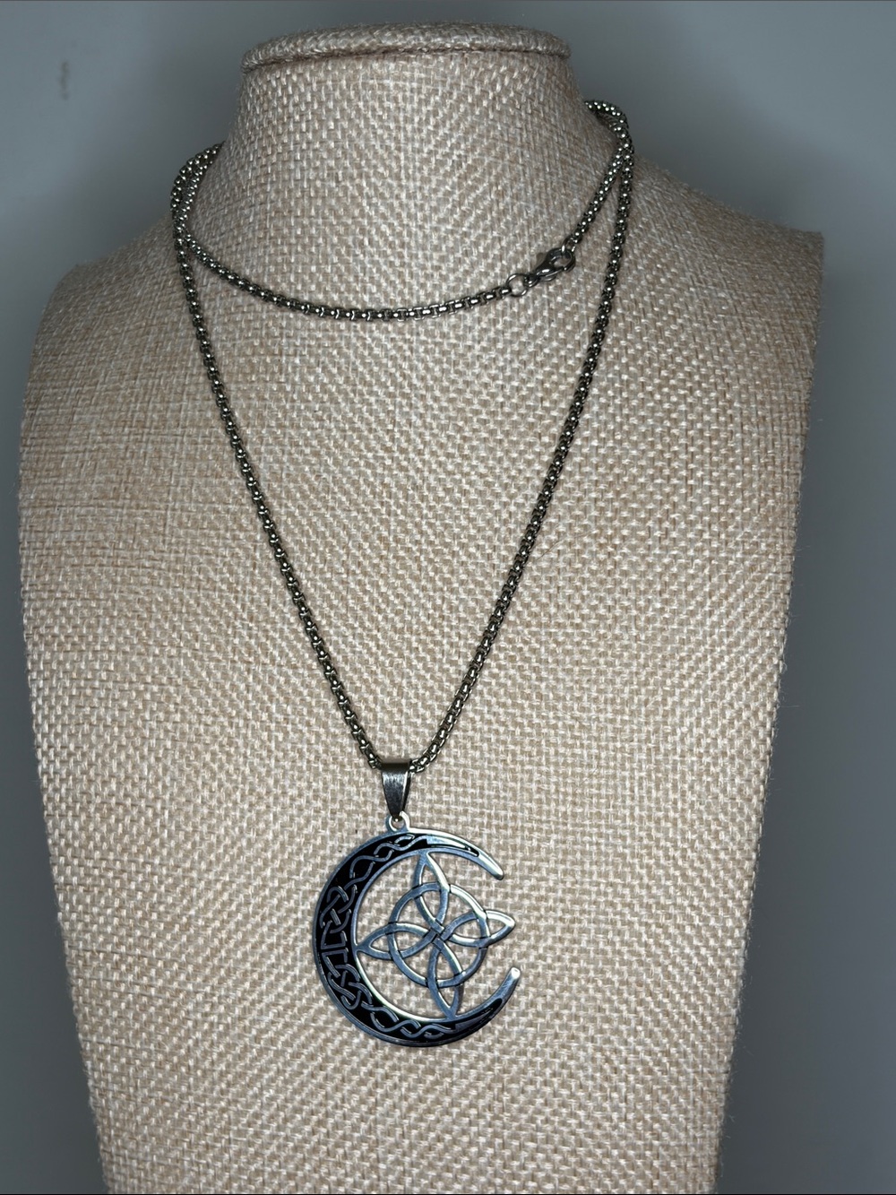Silvertone Crescent Moon Pendant Necklace with Celtic Knot 20 inches